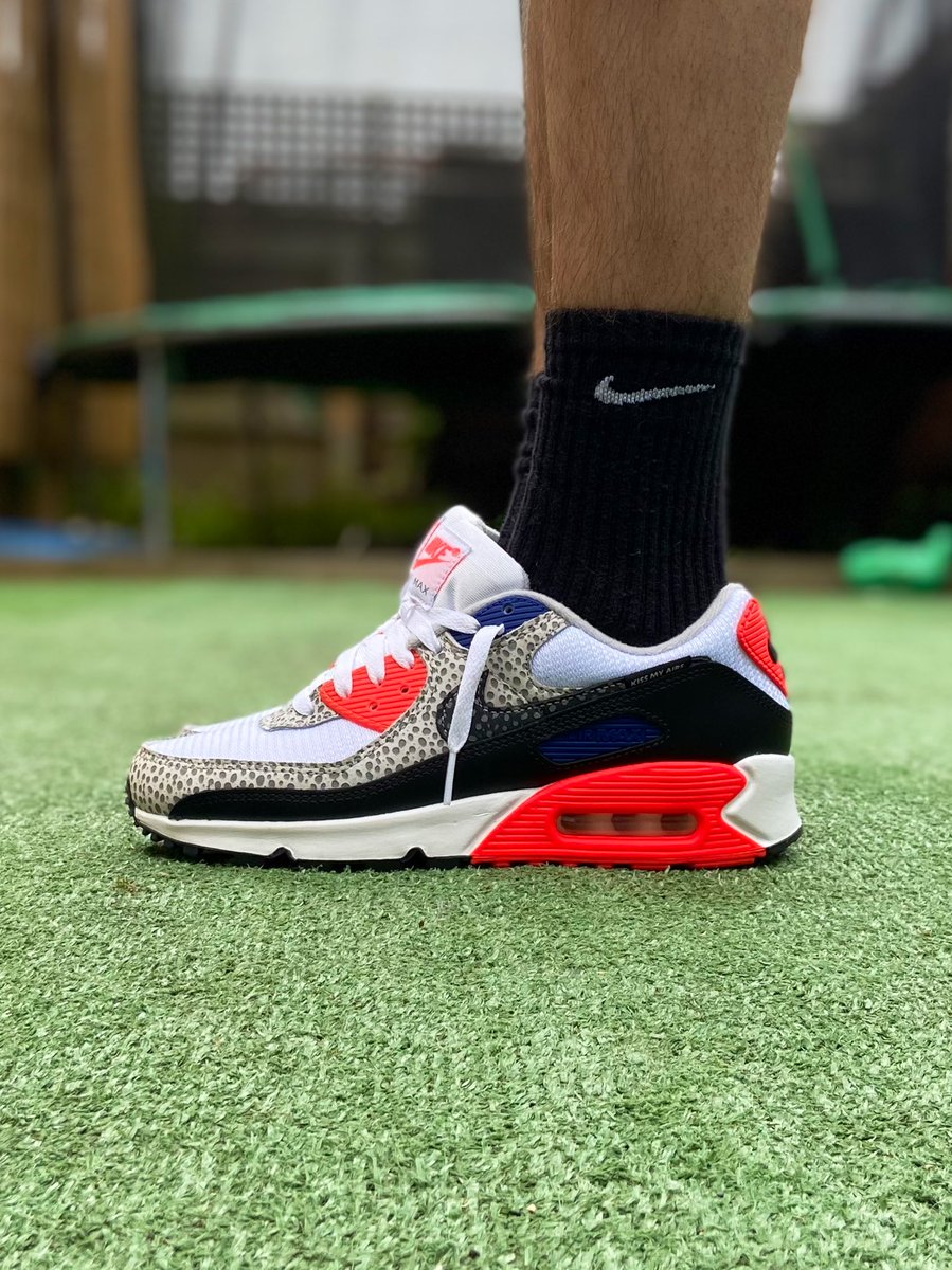 #KOTD - Air  Max 90 KISS MY AIRS 💋 #airmax #airmax90 #AirMax90s #airmaxGang #sneakerhead #sneakers #sneakeraddict #SneakerScouts #sneakerwars #sneakercollection #SNKRS #snkrsliveheatingup #SNKRSKickCheck #yoursneakersaredope @nikestore these are fire 🔥 have a bless day 🙏👀👟🔥