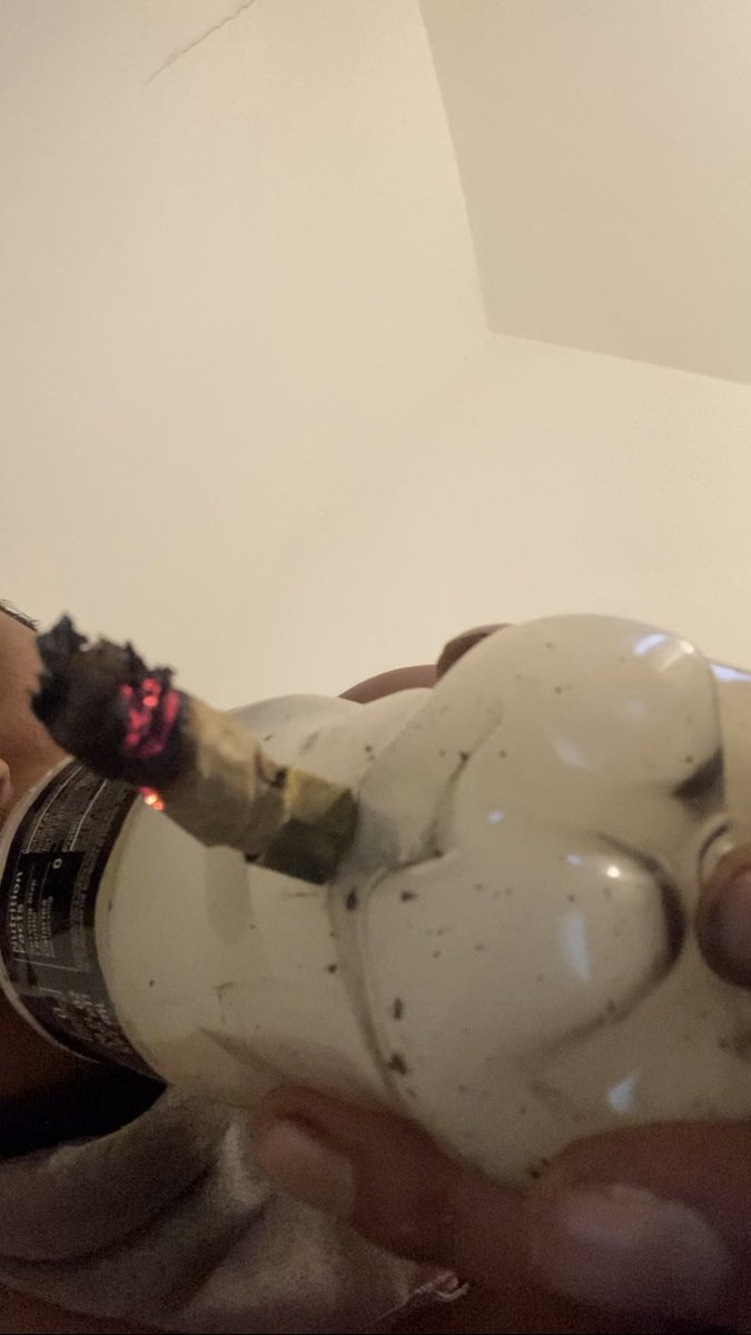 Titithegod's tweet image. 