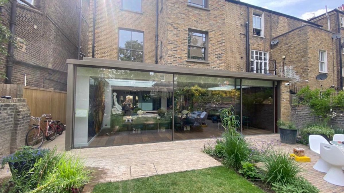 mfpukltd's tweet photo. Large scale MFP18 #SlidingDoors installed for a customer - a stunning to addition to a stunning home!
Get in touch to see how our MFP18 @hyline_pt sliding doors can change your home for the better 📷
#interiordesign #structuralglazing  #modernarchitecture #homeinspo #architecture https://t.co/85sLpwX3Vf