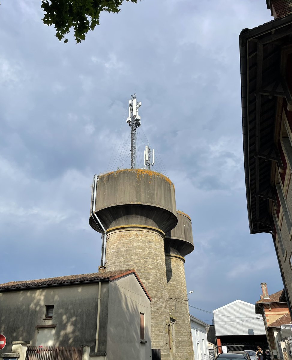 La #5GOrange est lancée à 
📍Langon et offre aux collectivités locales et aux entreprises une connectivité ultra-rapide et fiable

Avec un débit 3x supérieur à la 4G et une latence réduite la 5G est une avancée technologique qui propulse #Langon vers l’avenir 🚀 <a href="/PrefAquitaine33/">Préfet Nouvelle-Aquitaine et Gironde</a>