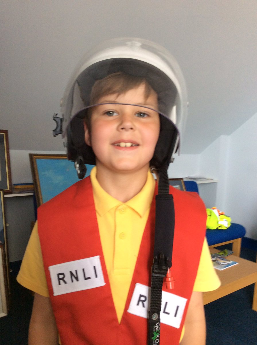 Y2_Vinnies's tweet photo. Year 2 have arrived in sunny Withernsea! Our first stop is @WithernseaRNLI. We are learning about sea safety and the amazing jobs the lifeboat crews do! 🚤 https://t.co/xfhQUs8MBY