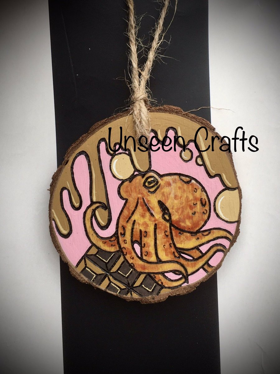 Unseen Crafts tweet media
