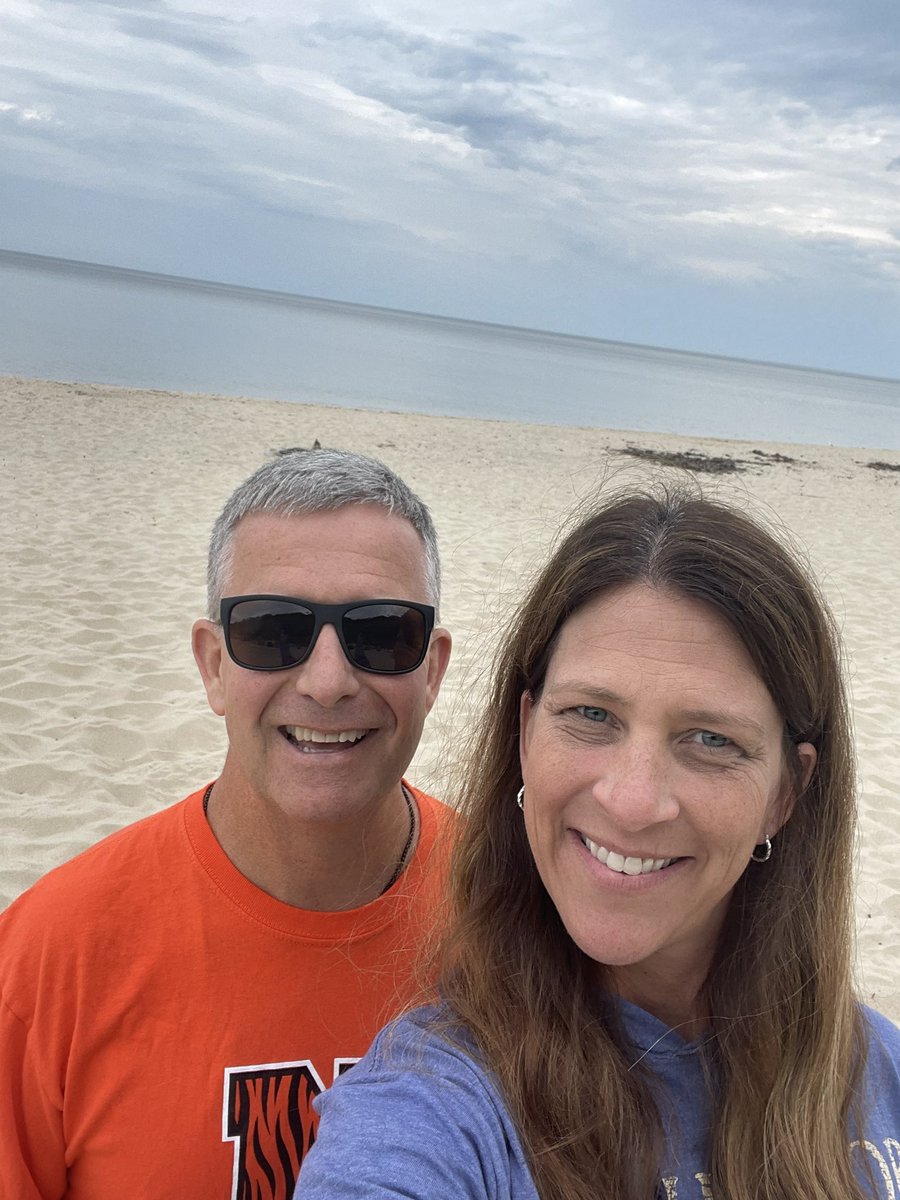 heisel_scott's tweet photo. Happy Anniversary to the love of my life my beautiful wife, Angela. Our “I do’s “ 26 years ago started this wonderful life and family we now share. You are such a genuinely kind and loving person - my best friend. Looking forward to the next 26 and celebrating with you at Sotos. https://t.co/vuzgu7T4Vk