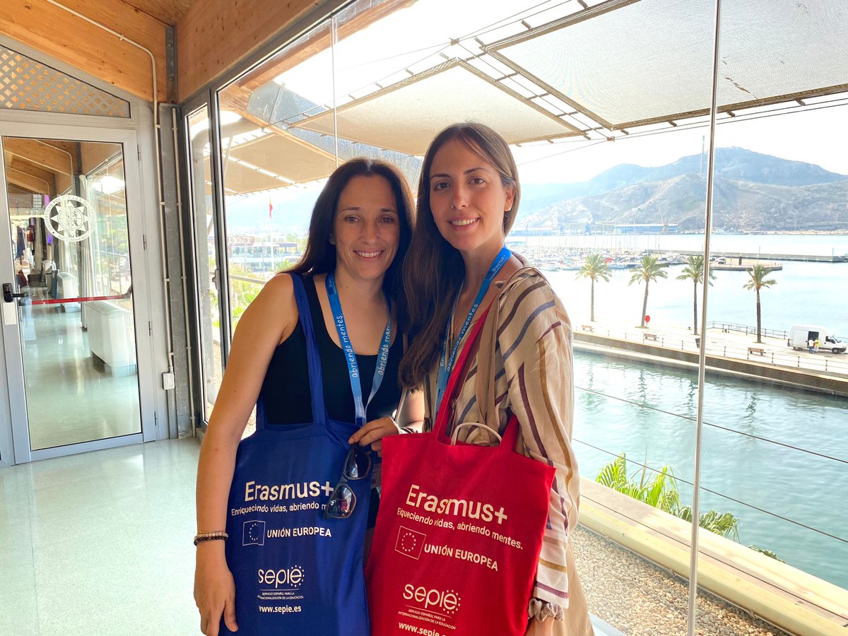 Our colleagues Paula Navarro and Cristina Carnicero from the international office are participating this week in the Sepie conference that is being held in Murcia. Universities to exchange ideas and good practices.