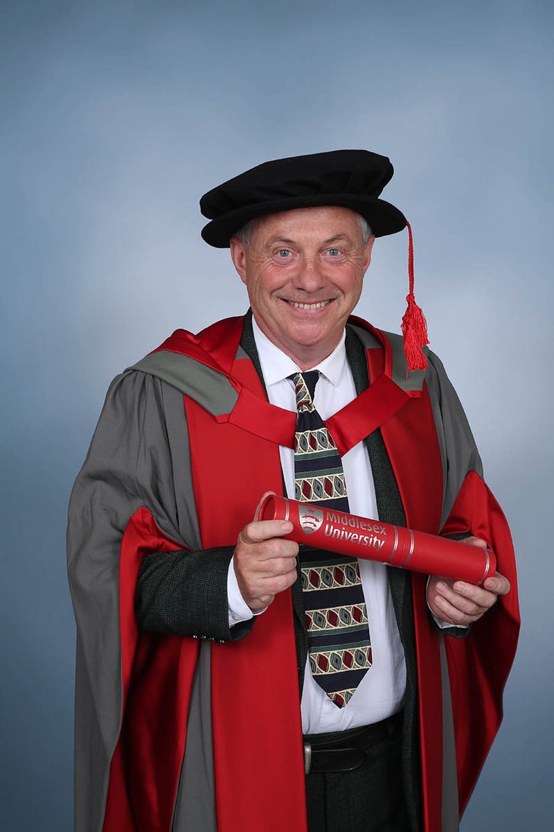 MiddlesexUni's tweet image. We’re very happy that Lord Mann has joined the Faculty of Business and Law as an Honorary Graduate 🎓 He is a dedicated trade unionist and Labour activist who takes a strong stance on racism, including tackling antisemitism on university campuses 🙌 #MDXGrad