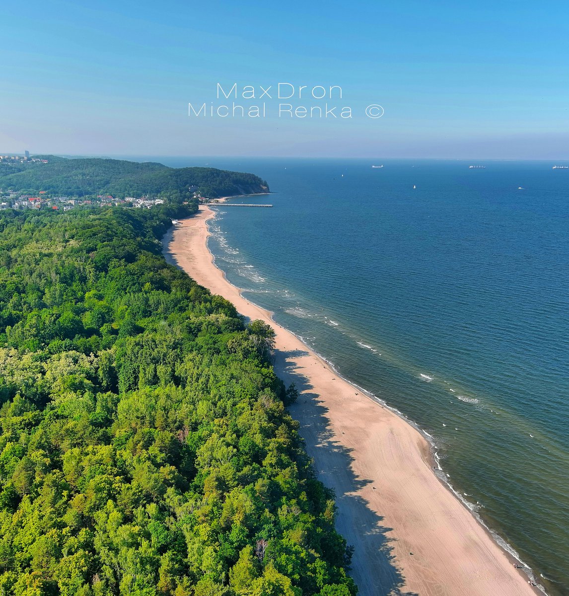 Lato, słońce, plaża. #Gdynia
Znacie ładniejszą? 🏖️🌊
_____________
Fot. MaxDron / zdjęcie z facebookowej grupy Gdynia w obiektywie