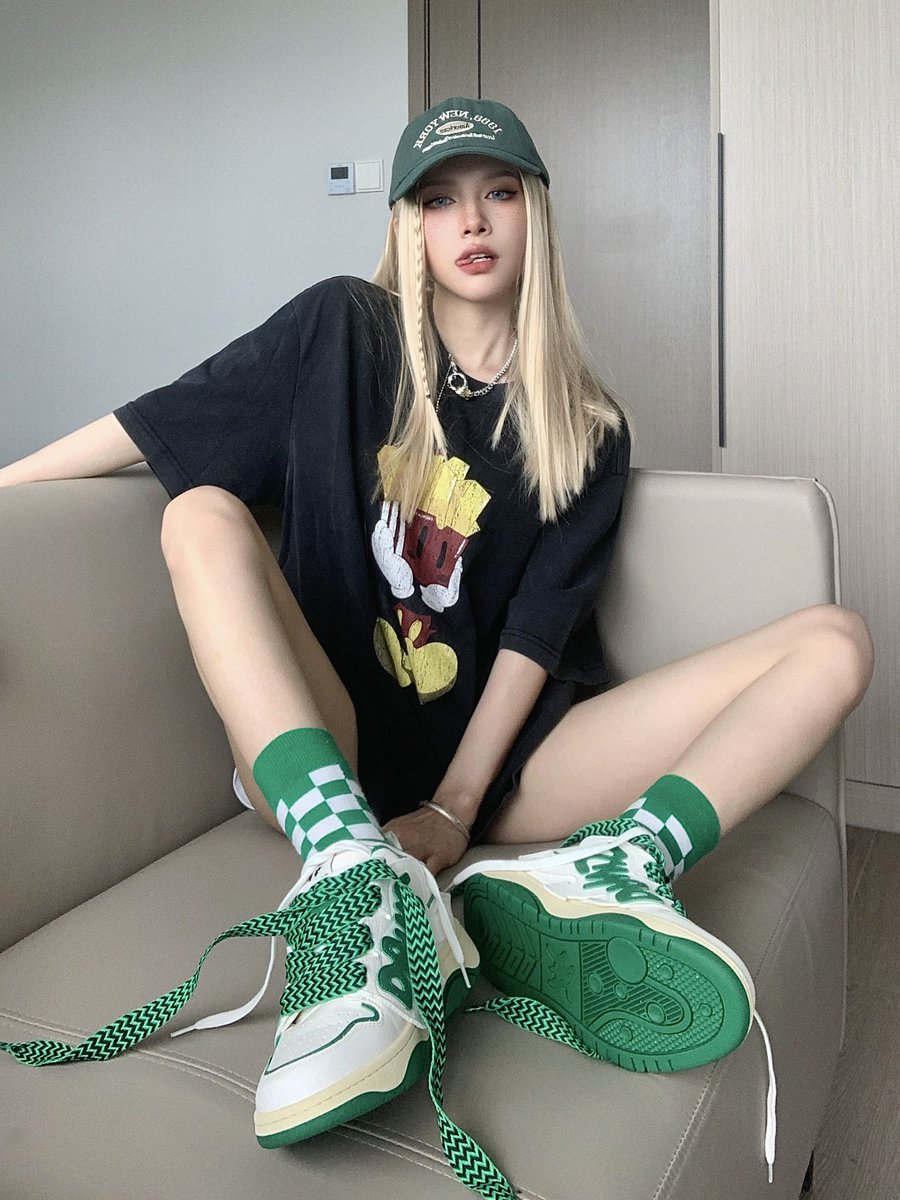 77sevenccc's tweet photo. 先别难过
来瓶绿色饮料8⃣️ https://t.co/UXWVr92Djc