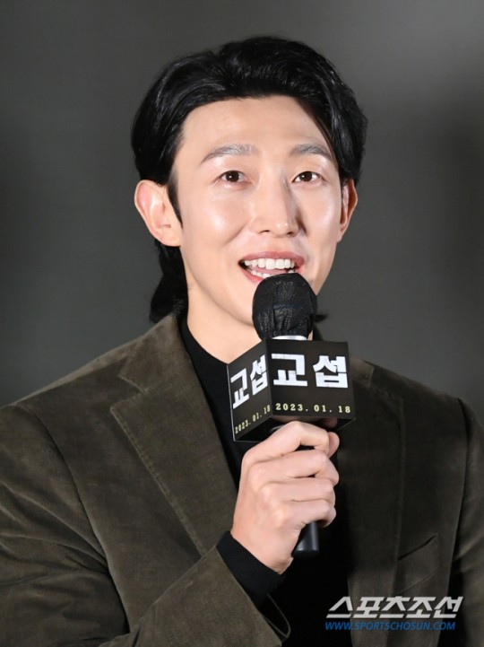 #KangKiYoung recently finished the filming for #YouQuizOnTheBlock. The release date is still undecided.

entertain.naver.com/now/read?oid=0…
#KoreanUpdates VF