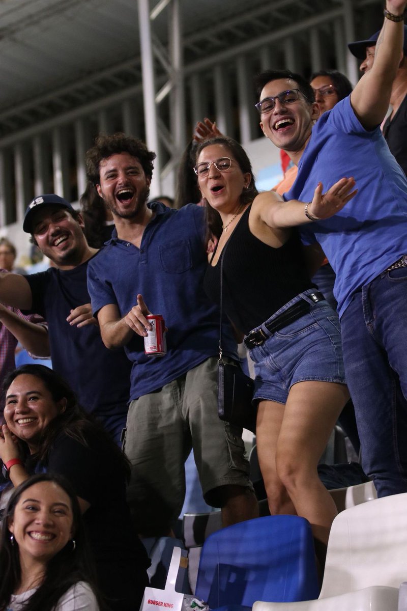 DeportesC10's tweet photo. Los aficionados salvadoreños disfrutan de la fiesta de los Juegos Centroamericanos y del Caribe @SSalvador2023, al interior de los renovados recintos deportivos en los que se desarrollan las disciplinas.

📍Parque nacional de Pelota Saturnino Bengoa.

#SanSalvador2023 https://t.co/BX3uAosEKo