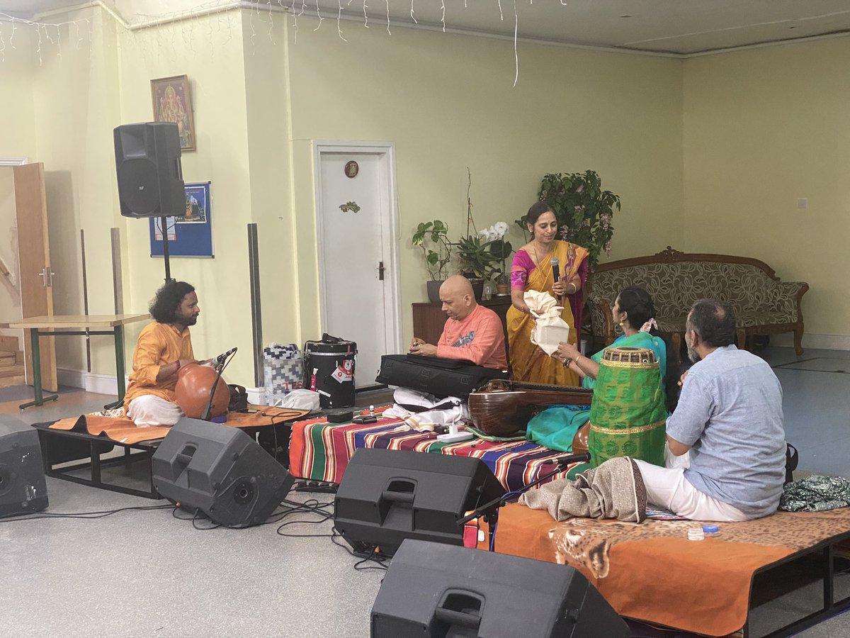 Felicitation @Gita Bhavan, MANCHESTER DUET CONCERT ON Saturday 24th June by the famous strings duet.  Stringsduet.eventbrite.co.uk   Was a resounding success.