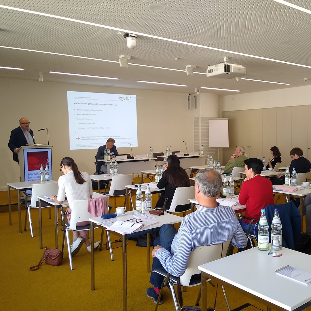 ESV_Akademie's tweet photo. Bei unserer gestrigen Hybrid-Veranstaltung drehte sich alles um #Erbschaftsfundraising, ein Thema, dass für #Stiftungen &amp; #Vereine immer mehr an Bedeutung gewinnt. Vielen Dank für die tollen Impulse.

#esvakademie #stiftung #stifter #nonprofit https://t.co/SRmdlywXMV