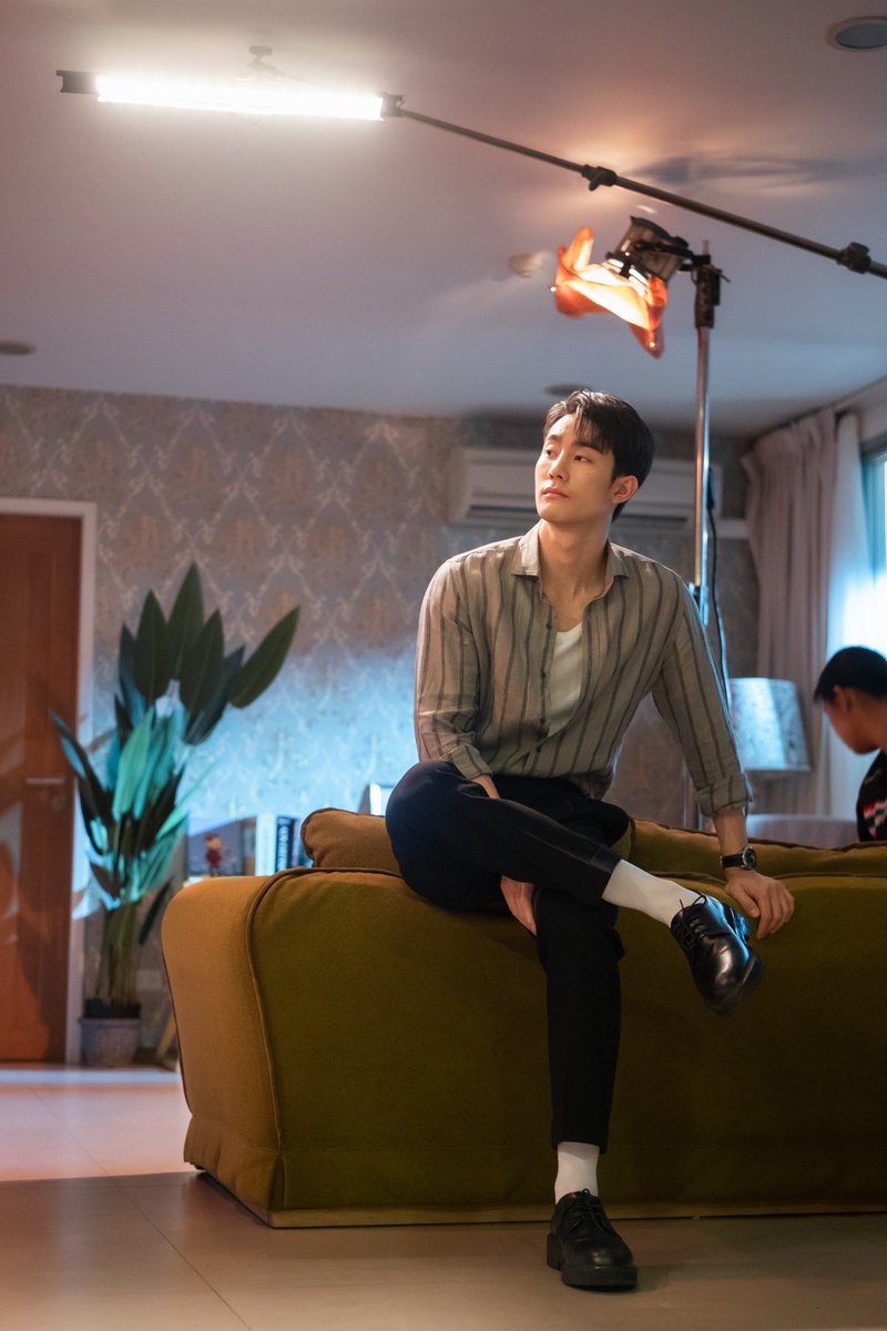 OnlyFriendsTH's tweet photo. วันน��้มีคนโดนแย่ง  Q8 #OnlyfriendsSeries https://t.co/GHbFb8o41a