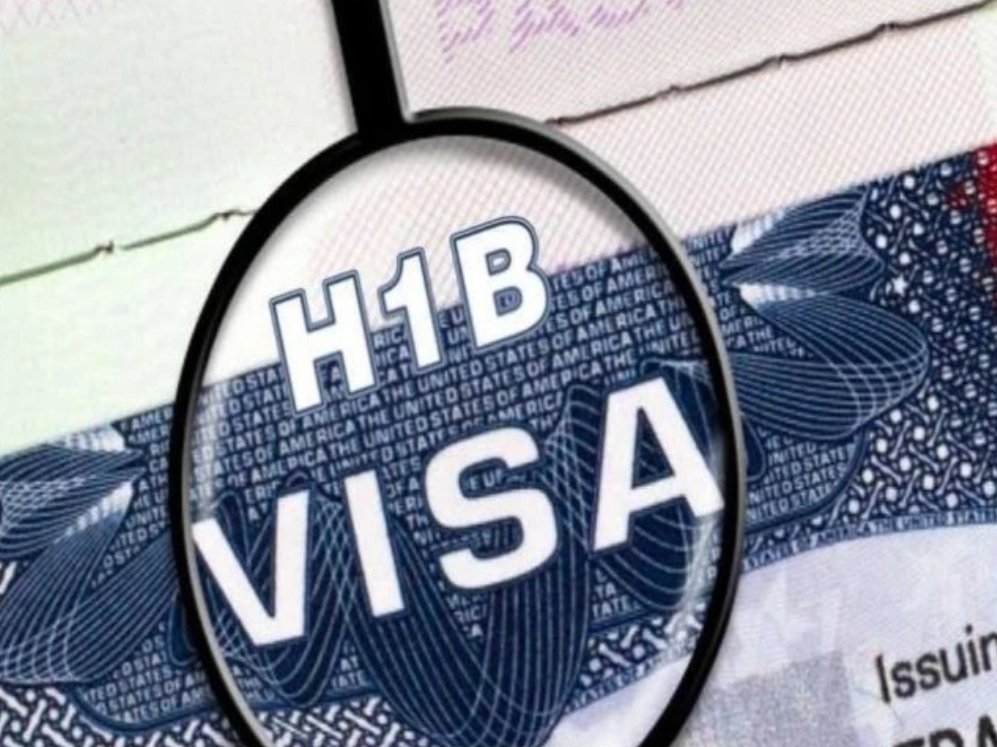 TSW_News_'s tweet image. Canada Introduces Open Work Permits for American H-1B Visa Holders: A Boost for Tech Wizards topstoriesworld.com/news/canada-in… 
#Canada #H-1Bvisa #techwizard #american