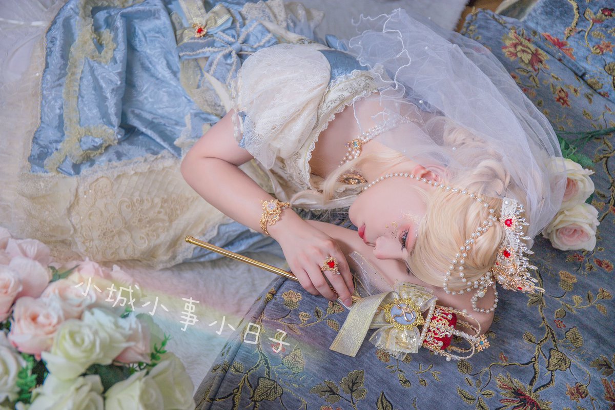 生日作补上了嘿嘿嘿，这次就打扮成小公主的模样吧(„ಡωಡ„） #伪娘 #lolita  #女装