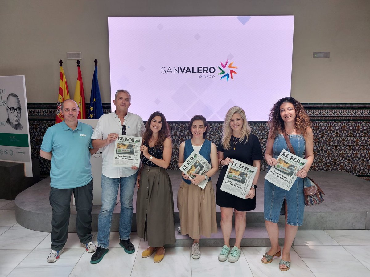 El pasado 24 de junio celebramos la última sesión presencial de nuestro curso en Zaragoza. Además de dar clase en las instalaciones de la @_usj_ visitamos el mercado agroecológico de la ciudad, conociendo su periódico 'El Eco'.