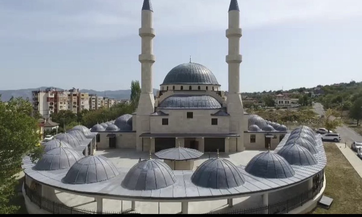 Sizin ve tüm İslam aleminin kurban bayramını tebrik eder, sevdiklerinizle mutlu ve huzurlu bir bayram geçirmenizi dilerim.