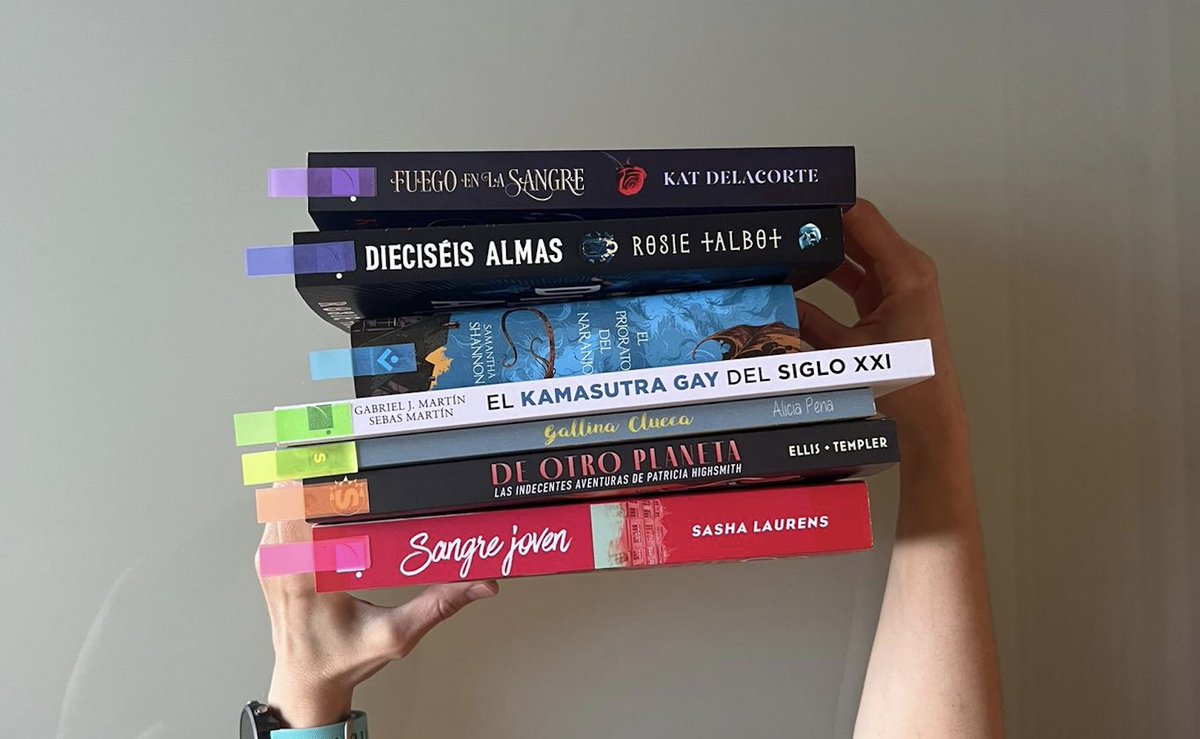 RocaEditorial's tweet photo. 7 libros #Orgullo2023 🌈
#FuegoEnLaSangre @katdelacorte
#DieciséisAlmas @merrowchild
#ElPrioratoDelNaranjo @say_shannon
#KamasutraGay @GabrielJMartin y #SMartín
#GallinaClueca A.Pena
#DeOtroPlaneta @gracecellis @HannahTempler
#SangreJoven S.Laurens
👉🏼 https://t.co/MTyGk68X3Q https://t.co/CpNarRgt8B