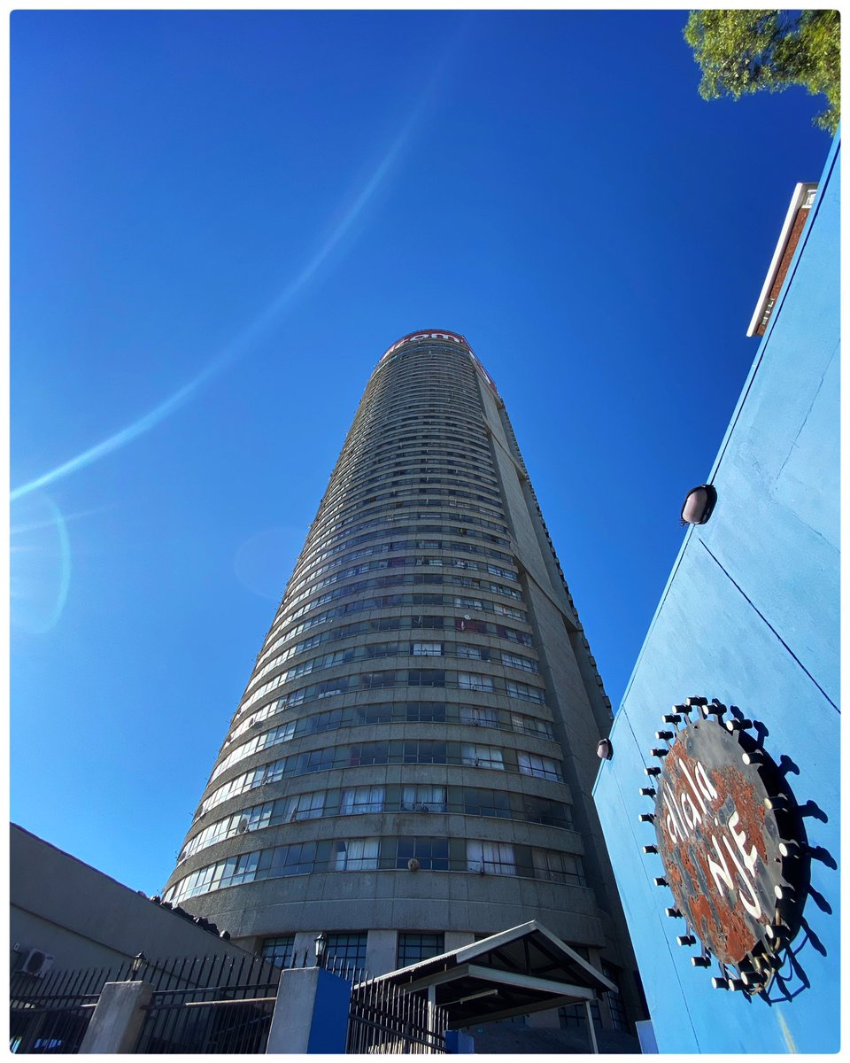 DlalaNje's tweet photo. ππΌββοΈ π¨LAST CHANCEπ¨ ππΏββοΈ
#PonteChallenge this Sunday!
Run, walk, jog or crawl to the top of the @CityofJoburgZA skyline π
R220 entry includes breakfast on the 51st floor!
BOOK NOW: https://t.co/ykUuzWq4VM
#JoziMyJozi #Run #PonteLove #DlalaNje #WeDoMoreWednesdays #WeRunBusiness https://t.co/sM9WN1pfAo