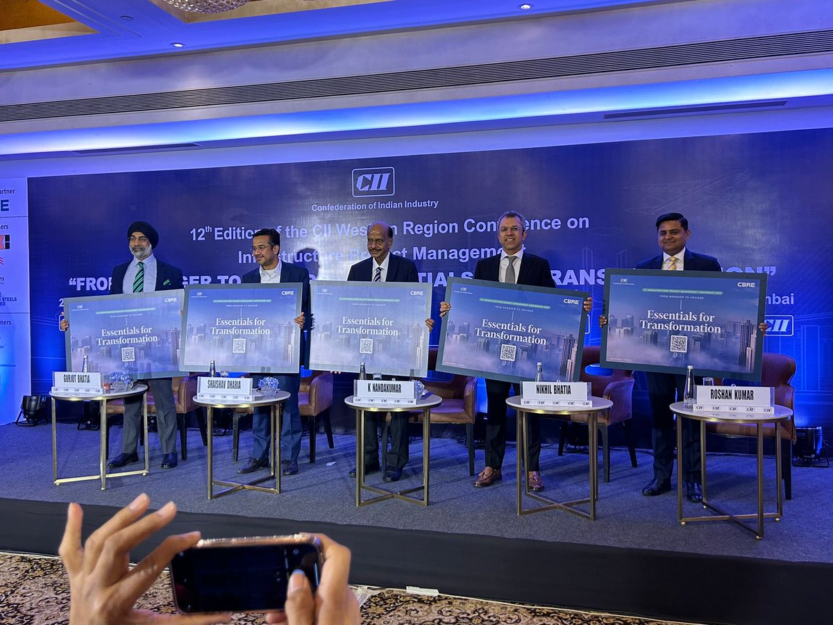 CBRE_India's tweet image. Todays event also saw the unveiling of CBRE India’s research report on Tall Buildings titled ‘Manager to Advisor: Essentials for Transformation’

#tallbuildings #projectmanagement #transformation @gurjotsbhatia @NikhilB_CBRE @CII4WR