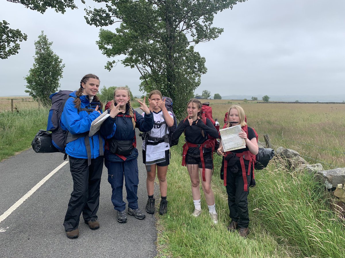 A good first day and ready for the second! Everyone is in high spirits. #bronzedofe #peakdistrict