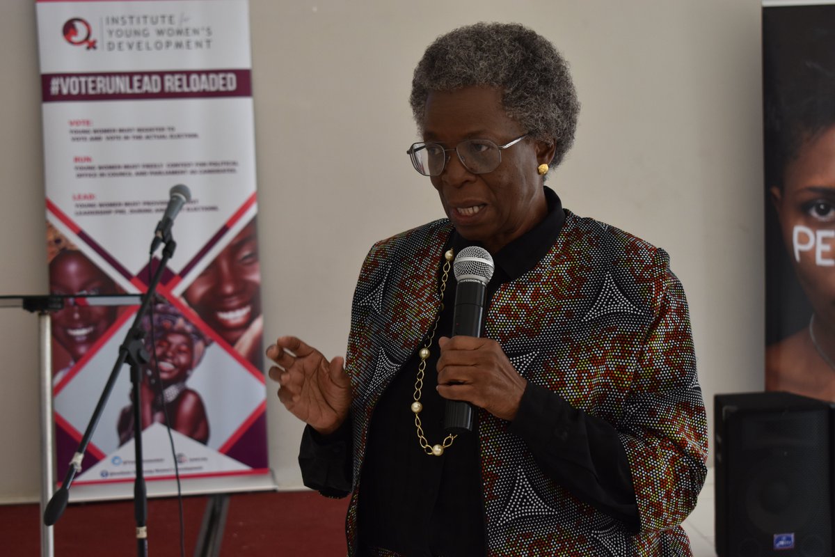 Young Women on Twitter "Dr. Olivia Muchena facilitating a session on the foundations & context