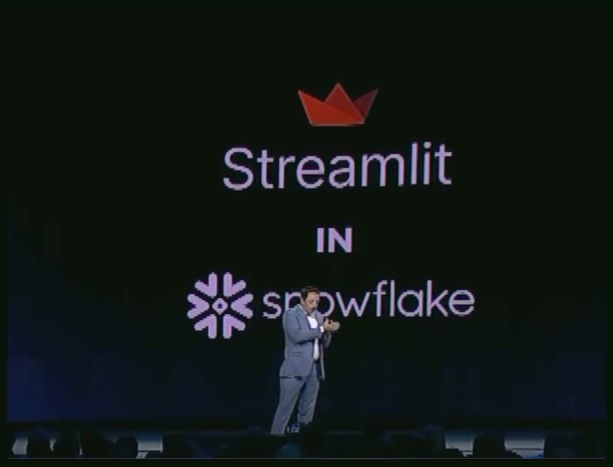 Yes!! SiS (Streamlit *in* Snowflake) is coming! 🎈❄️

#SnowflakeSummit2023