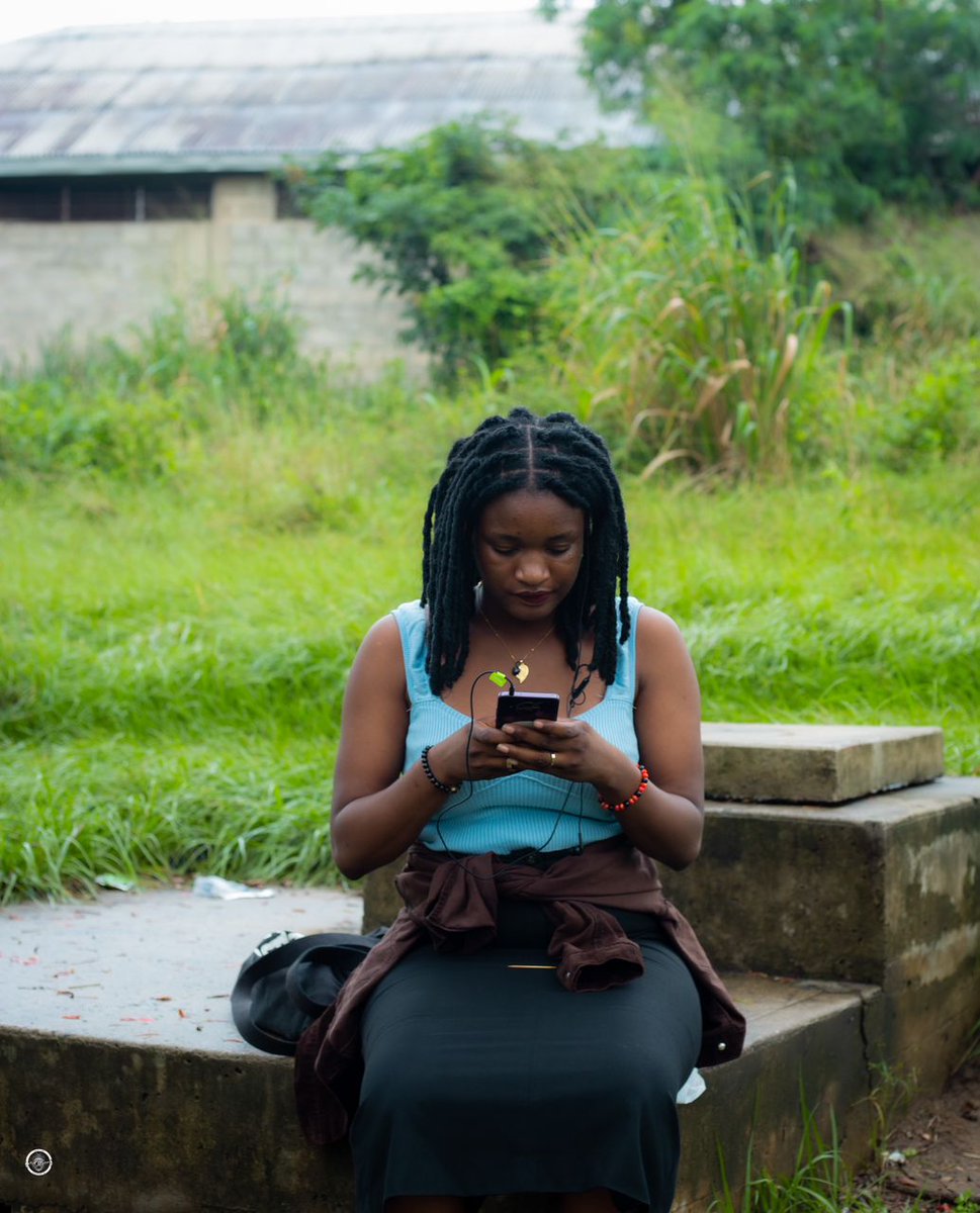 chinasacasmir's tweet photo. Brookstreet Park is my favourite place in Uyo. 
And I felt like art while being photographed. 

Pc: @Udofia_Sito
W: @unclemyyke https://t.co/Wsl7IByHYY