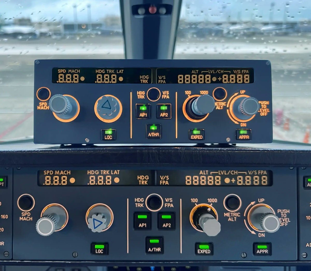 simflight's tweet photo. Final 72 Hours: miniFCU Kickstarter Nears End with Fenix A320ceo and Mobiflight Support Update !
👇
https://t.co/Ai91txgmiX
▶️ https://t.co/m2YR5CVPig
#A320 #Airbus #Fenix #hardware #Homecockpit #kickstarter #miniCockpit #miniFCU https://t.co/1CVKqmMlbm
