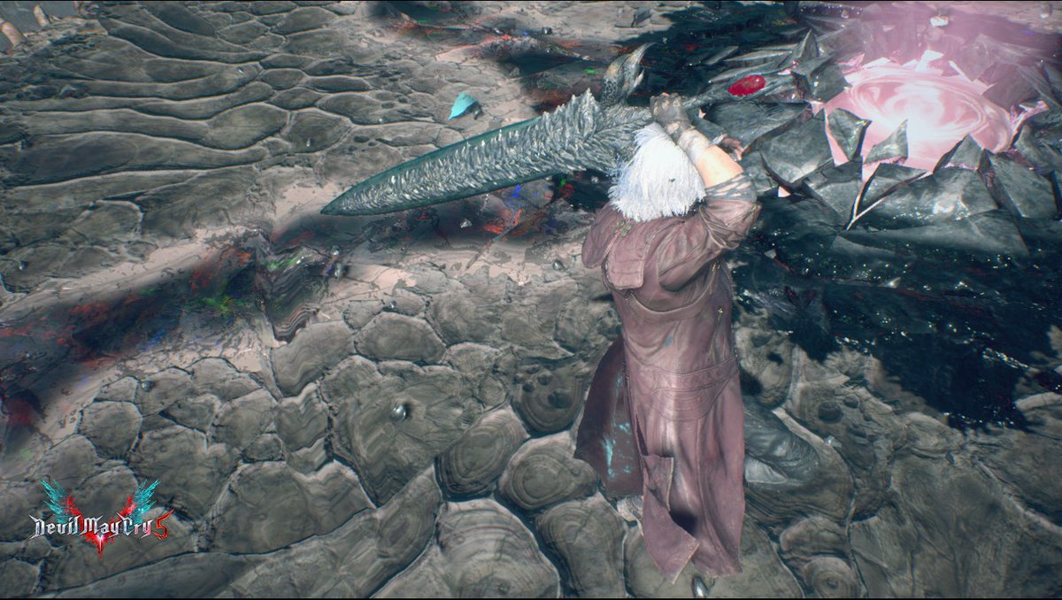 voidchama's tweet photo. #DMC5 #DevilMaCry5 #DMC #DevilMayCry #Dante #Nero #PhotoMode
All these years playing DMC and only today did i notice that, unlike Dante's 2-handed High Time, Nero's High Roller isn't only 1-handed but swung with a reverse grip. https://t.co/YFMWJiTA3B