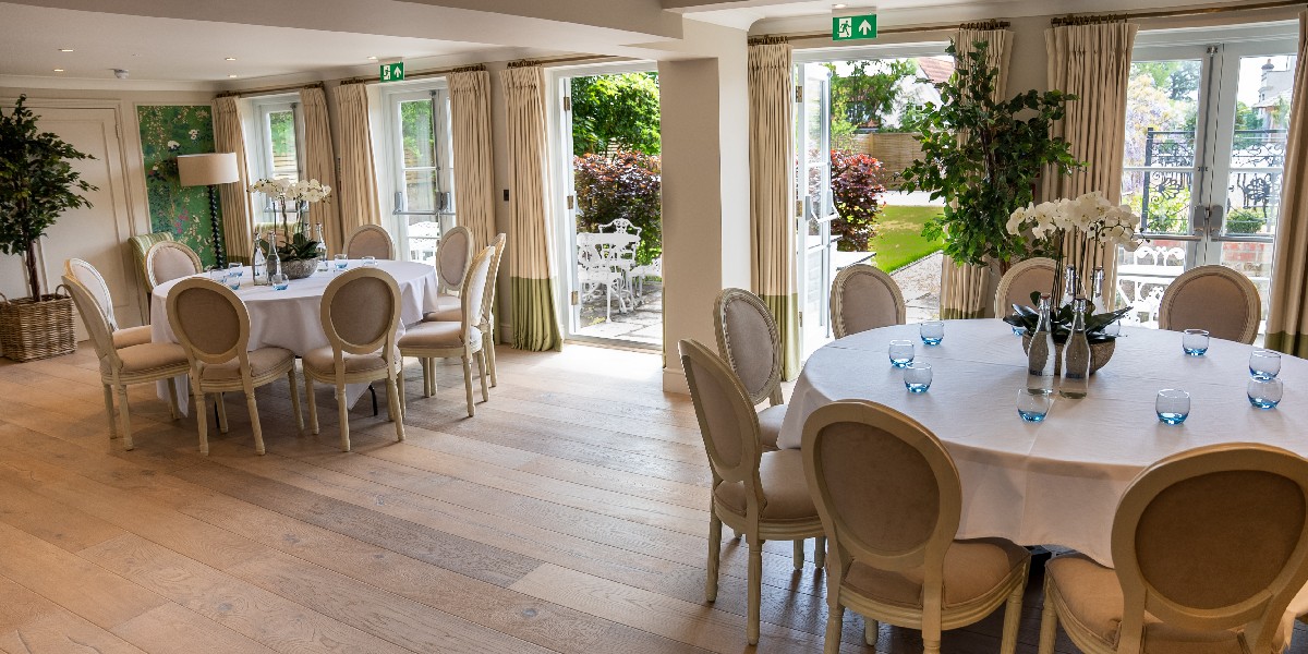 stanwellhotel's tweet image. Did you know we have a meeting room that&apos;s perfect for any occasion, for up to 36 people? Beautiful double doors open onto its own private garden and can be used for a range of events from pilates to product launches. 

#corporatefunction #meetingroom #eventspace #lymington