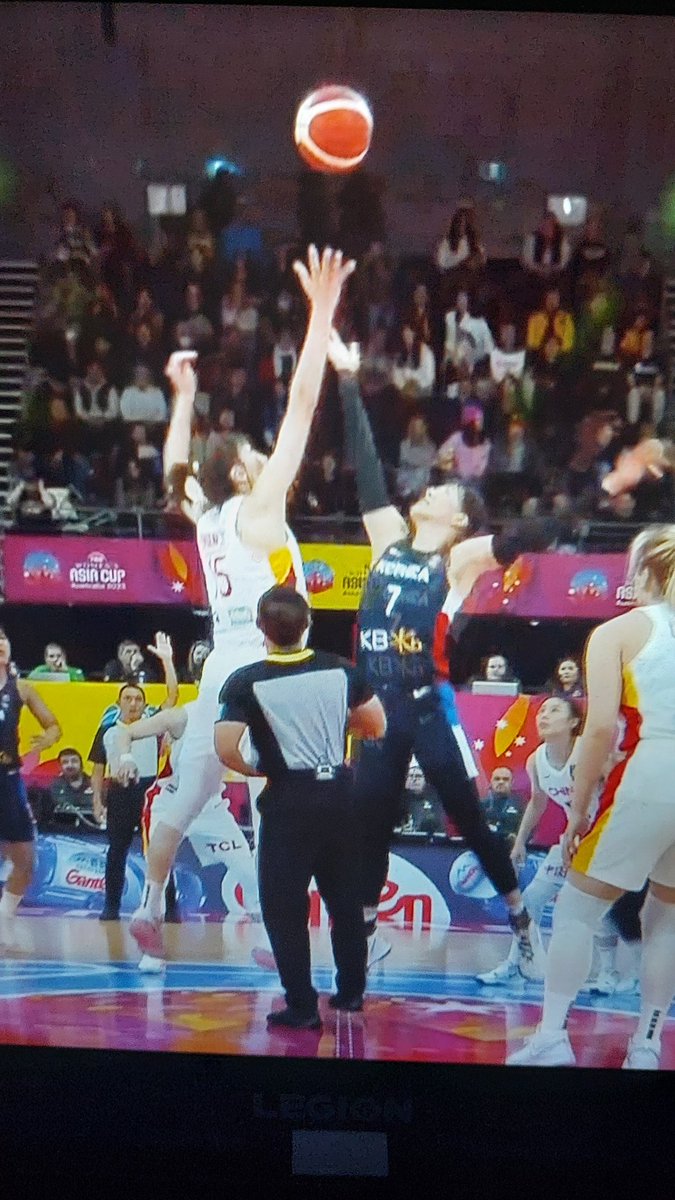 ceba_'s tweet image. Here we go!! China vs Korea 🍿🍿