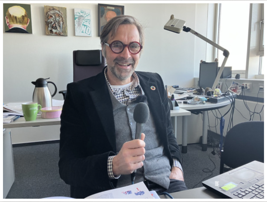 #Sommerhighlight Nr.1: Ein suffizientes Zukunftsquartier im Norden.
SynVer*Z spricht mit Akteur:innen über Planungen im Quartier Hafen-Ost in <a href="/Stadt_Flensburg/">Stadt Flensburg</a>.

Hört den Podcast hier:
👉nachhaltige-zukunftsstadt.de/new/aktuelles/…  

Vielen Dank an <a href="/soef_BMBF/">Nachhaltigkeitsforschung gestalten</a> und das #Zukunftsstadt-Projekt EHSS.