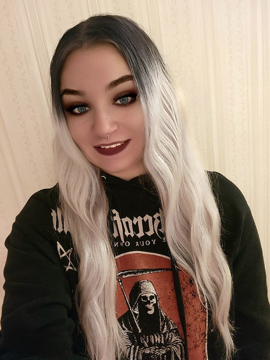 SideEyeQueen666's tweet photo. ♡♡♡

#blackcraft #beserk #musician #musiciangirl #alternative #alternativegirl #goth #gothgirl #gothic #gothicgirl #kawaii #kawaiigirl #gamer #gamergirl #metalhead #metalheadgirl #piercings #pierced #tattoos #tattooed #likeforlike #followforfollow #spamforspam https://t.co/BIYkvathJ7