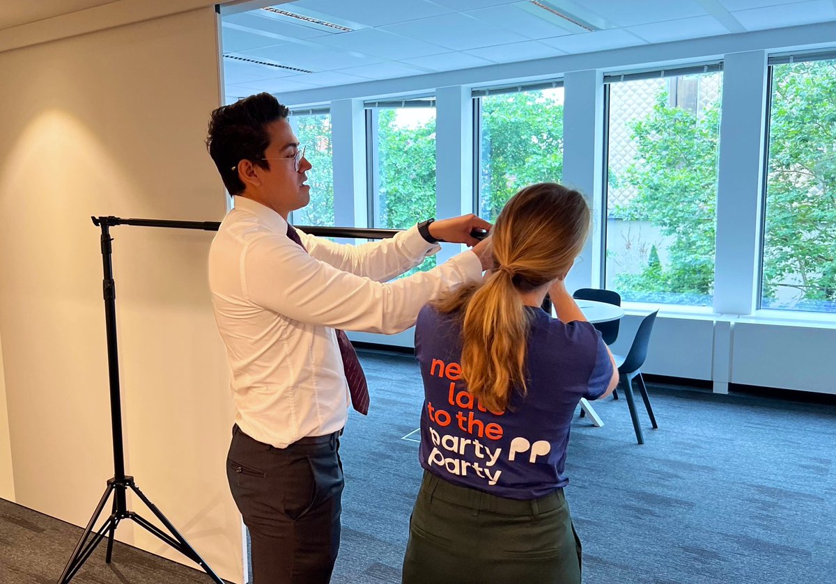 Last hands-on preparations for today‘s big event on #EUelection2024

✅ You can still register here (until 10am): 
political.party/eu-election-20…

🕚 We start at 11 am! 
More updates from the event will follow here.