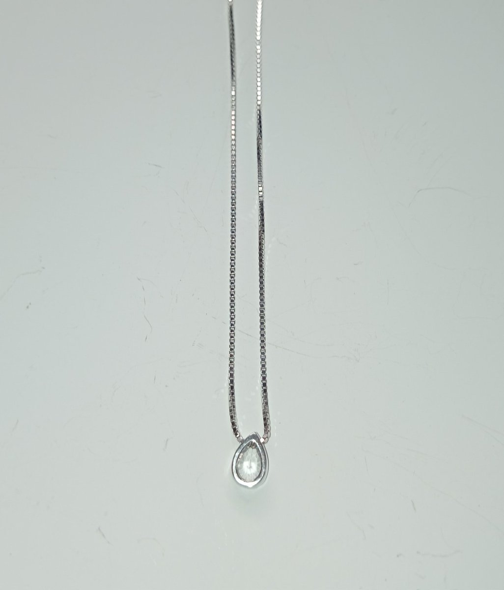 AngelsCanut's tweet photo. Menos es más.
Delicado collar de plata y circonita.
https://t.co/UPyrl0MUpY https://t.co/miQQPCjwRe