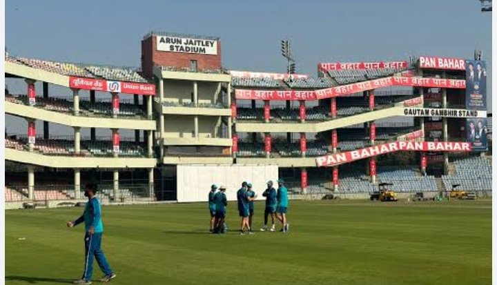@CricCrazyJohns mohali old stadium still better than most of other grounds and give great vibe ... bcci play politics here