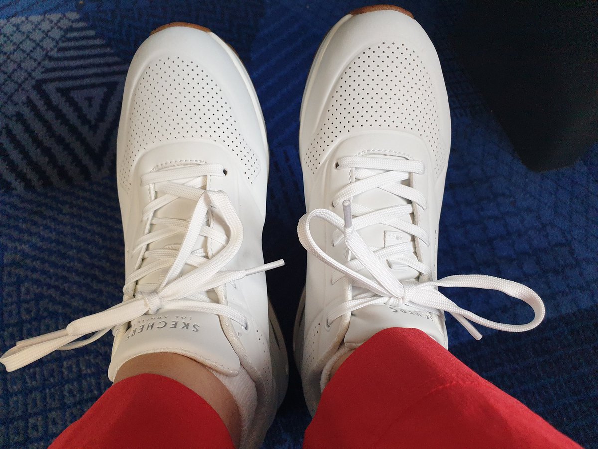 Large bag for nabbing freebies, trainers for hoofing around all the stands, I'm #NABIF23 ready!