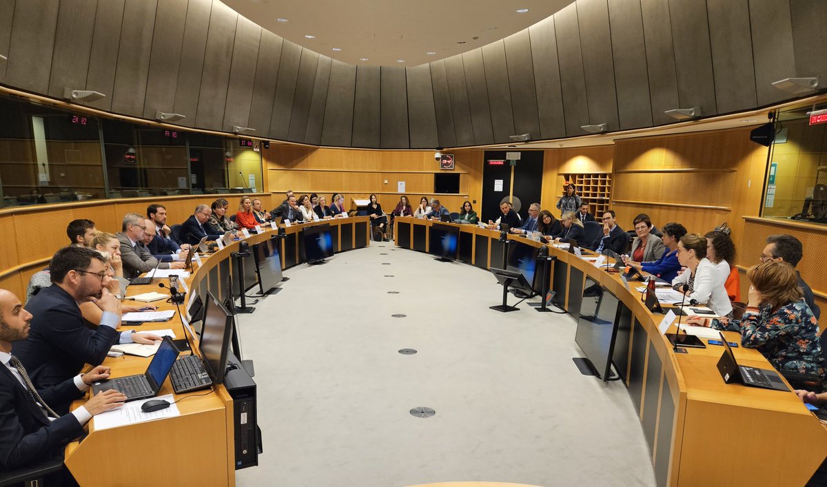 fabienne_keller's tweet photo. Le Pacte 🇪🇺 #AsileMigration est notre priorité absolue !
Les drames en Méditerranée rappellent combien une Europe sans politique d’asile et de migration solide court à sa perte.
Point d'étape ce matin entre les Rapporteurs du Parlement européen et les Ambassadeurs au Conseil. Au terme d'une Présidence @sweden2023eu 🇸🇪 réussie, nous appelons la Présidence espagnole 🇪🇦 à concrétiser les négociations d'ici à la fin de l'année.