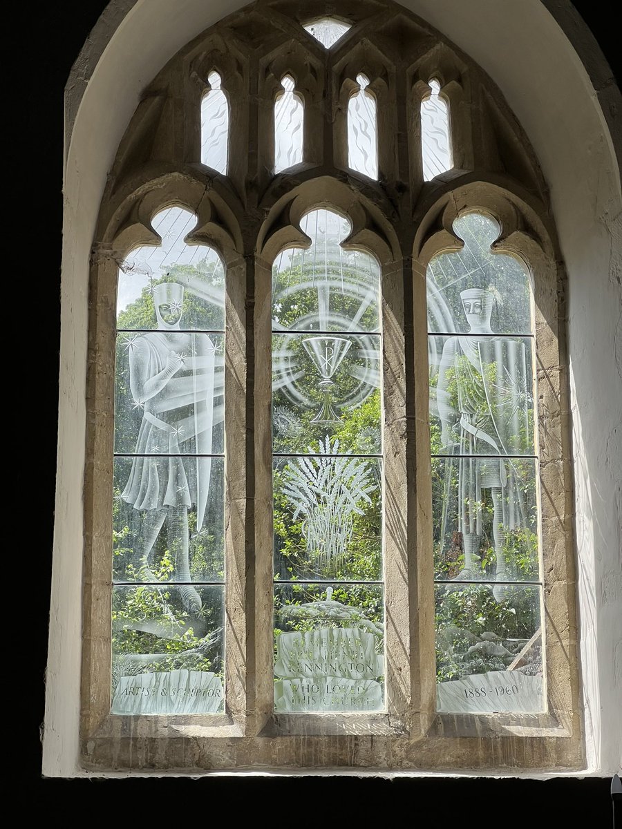 Lawrence Whistler’s etched window at Checkendon as a memorial to Eric Kennington, who illustrated Seven Pillars of Wisdom by TE Lawrence. In the centre is the Holy Grail. #WindowsOnWednesday