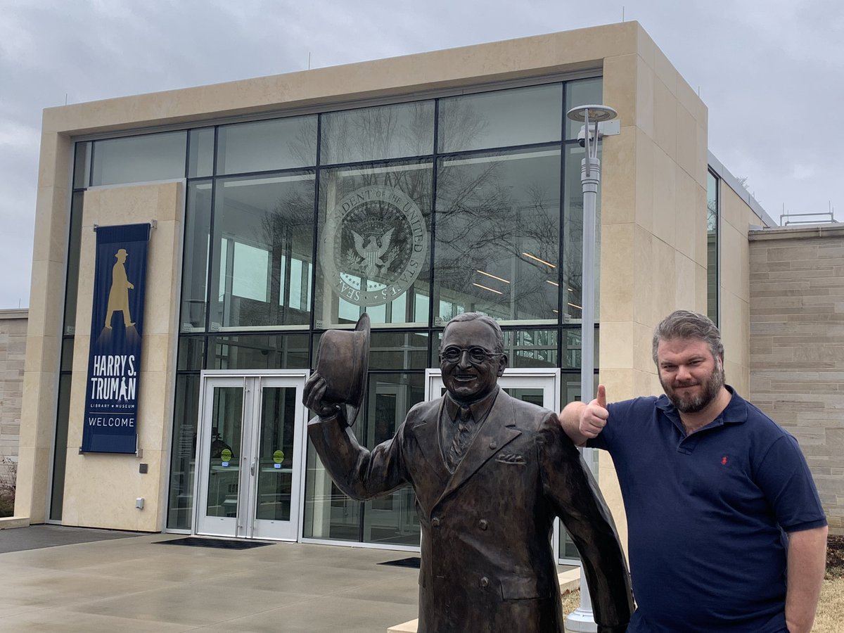 Jeg er stor fan af de amerikanske præsidentbiblioteker og for et par måneder siden besøgte jeg de sidste par stykker, jeg manglede - bl.a. Trumans i Missouri. Det er der nu kommet en sommerserie ud af på <a href="/Kongressen/">Kongressen.com</a> - håber I vil læse med og god sommer 😎🇺🇸🇩🇰