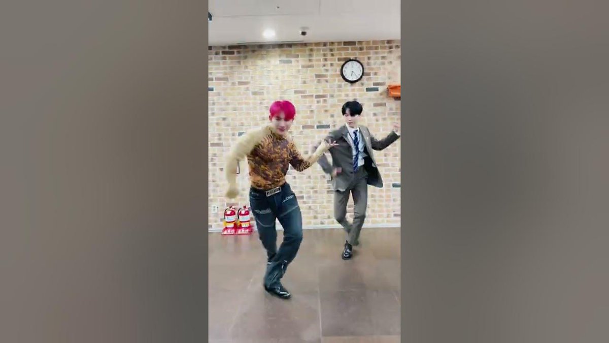MX_OnThisDay's tweet image. WH 🗓 [ June 28th, 2022 ] 

⊹ 크레이지챌린지 with 키노 (펜타곤) ❤️‍🔥#CRAZYchallenge #WONHO #원호 #shorts ⊹
▶ youtube.com/shorts/cHLmjrB…

[#WONHO | #원호]
[#MX_OnThisDay | #WH_OnThisDay]