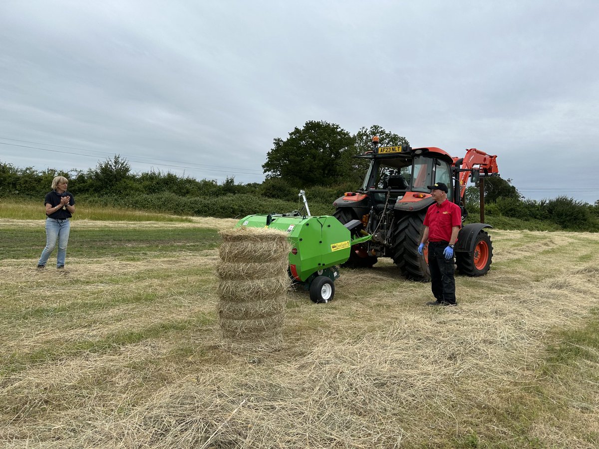 Demo of a midi baler bought by a member of the ⁦@BlythCluster⁩ with a FiPL grant from ⁦@SuffolkAONB⁩ so members can cut and bale meadows to increase #biodiversity. Hemp string is used instead of baler twine reduce #plastic waste.⁦@NFFNUK⁩ ⁦@SWTWildFarms⁩
