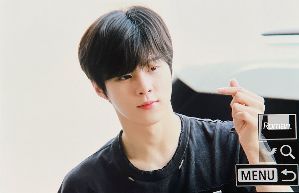 𝙍𝙤𝙢𝙖𝙣. tweet media