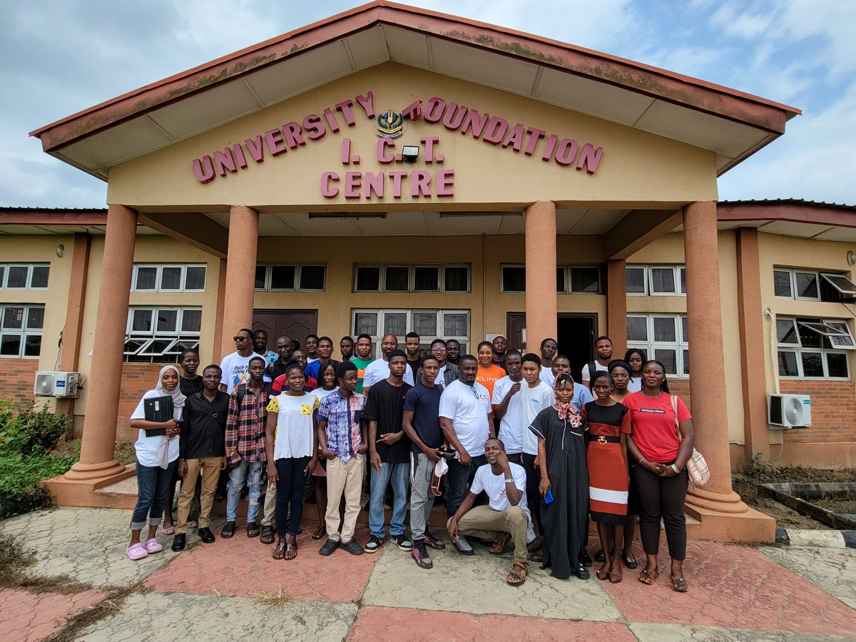 🎉 Phase 1 of the Campus Blockchain Hackathon and Bootcamp has concluded successfully! We're thrilled to have engaged students from @tasuednigeria yesterday with great engagement on #ICP  #BlockchainEducation @dfinity #ICP
