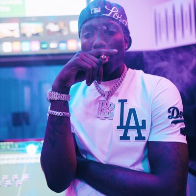 2hsthree's tweet photo. #NewProfilePic https://t.co/ArUczTquCK