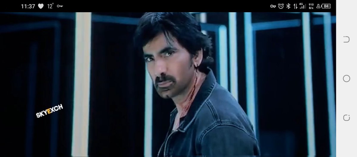 #RaviTeja 
I wonder how often by chance Ravi got real blows while filming fights?