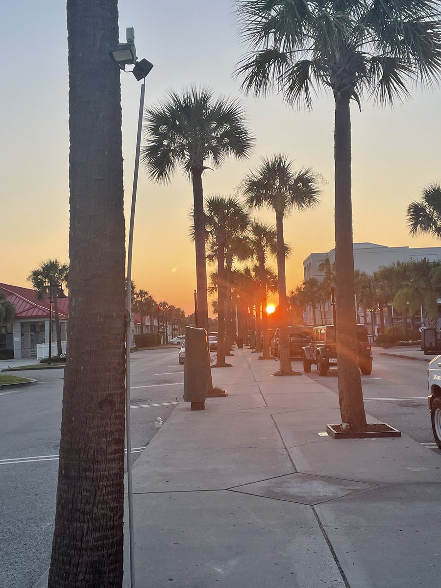 IOP sunrise is beautiful this morning🌅