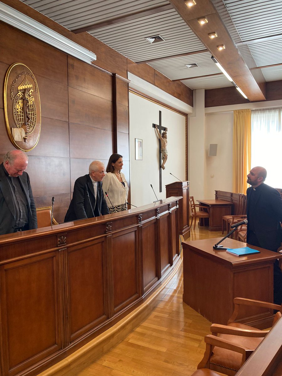 Colegio Mexicano en Roma tweet media