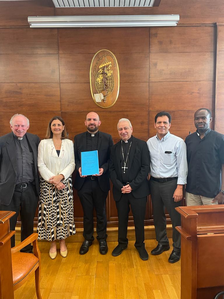 Colegio Mexicano en Roma tweet media