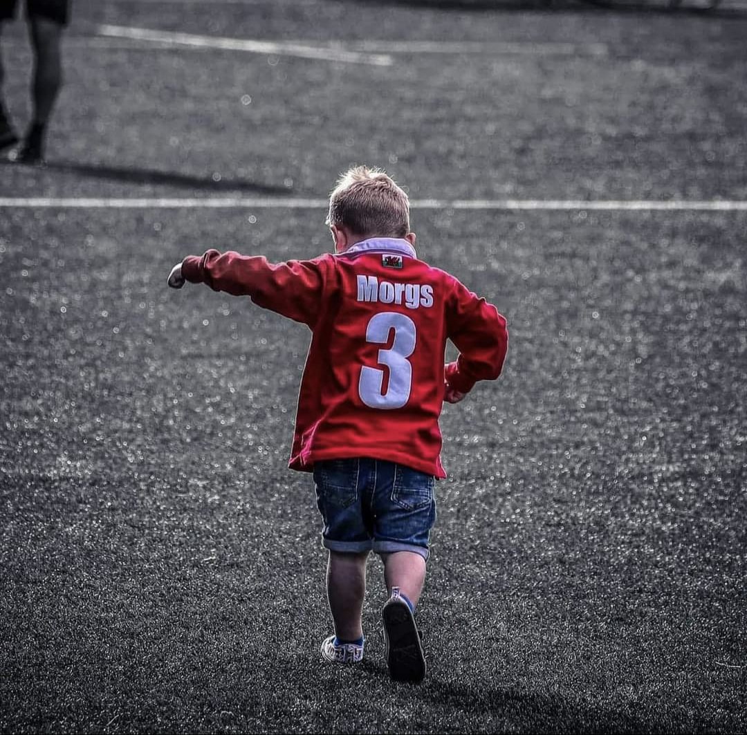 We are devastated at the news of the passing of Morgan Ridler 💔

Morgan fought a long battle with cancer and passed away peacefully surrounded by his loved ones this morning.

We send all our love to Natalie and his family 🌈

𝗡𝗼 𝗢𝗻𝗲 𝗙𝗶𝗴𝗵𝘁𝘀 𝗔𝗹𝗼𝗻𝗲 💙